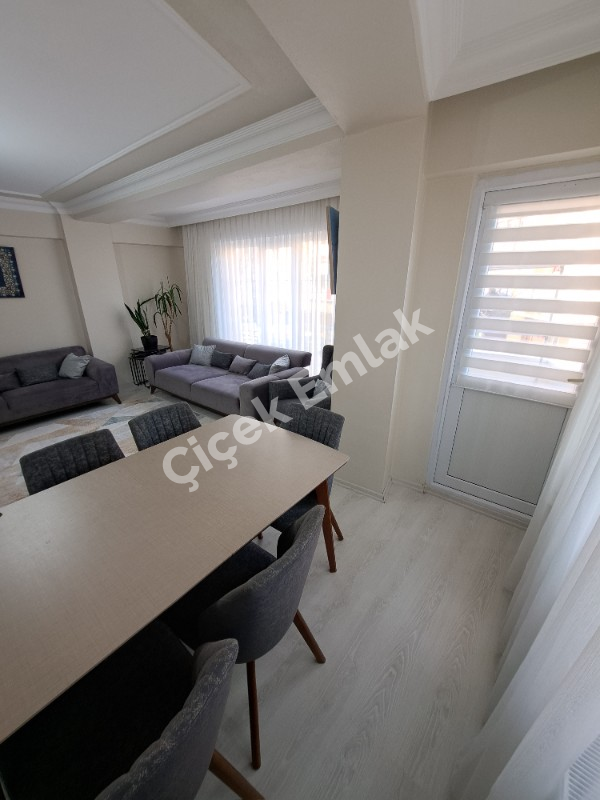 Yeşilpınar Cadde Üzeri 2+1 Balkonlu 1.Kat Satılık Daire
