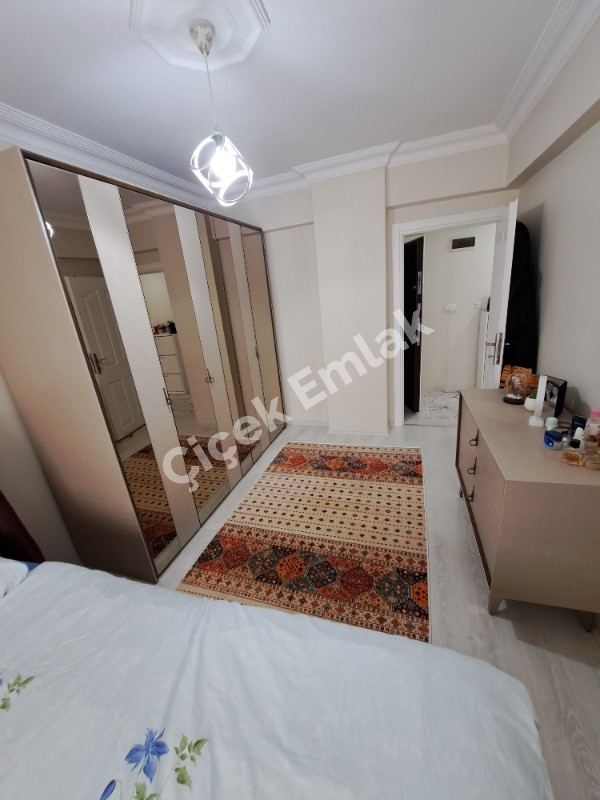 Yeşilpınar Cadde Üzeri 2+1 Balkonlu 1.Kat Satılık Daire
