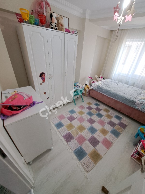 Yeşilpınar Cadde Üzeri 2+1 Balkonlu 1.Kat Satılık Daire