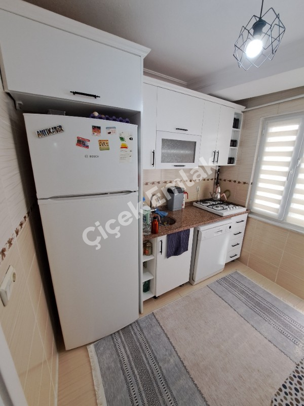 Yeşilpınar Cadde Üzeri 2+1 Balkonlu 1.Kat Satılık Daire