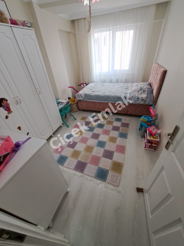 Yeşilpınar Cadde Üzeri 2+1 Balkonlu 1.Kat Satılık Daire