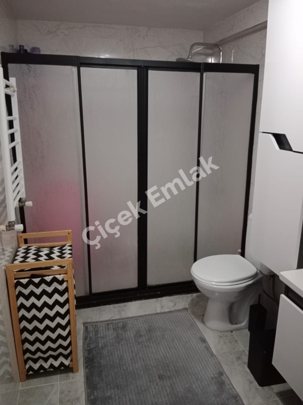 Yeşilpınar Cadde Üzeri 2+1 Balkonlu 1.Kat Satılık Daire