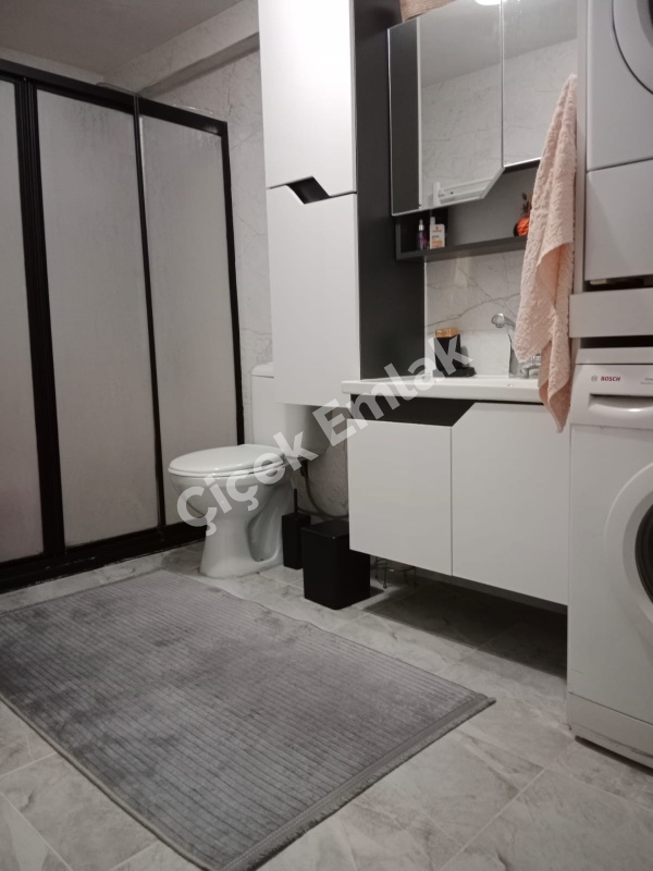 Yeşilpınar Cadde Üzeri 2+1 Balkonlu 1.Kat Satılık Daire