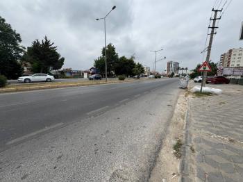 ALYANS'TAN YOL ÜZERİ TABELA DEĞERİ YÜKSEK KOMPLE KİRALIK İŞ YERİ