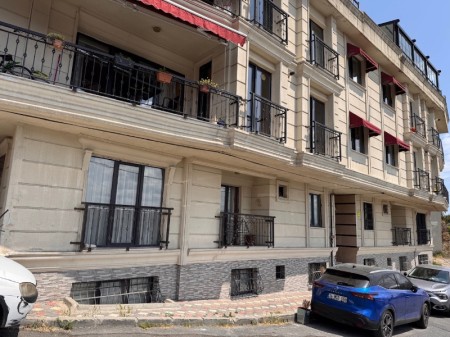 Sakarya Mahallesinde Tramvaya Yakın Kot 1 Temiz 2+1 Satılık Daire