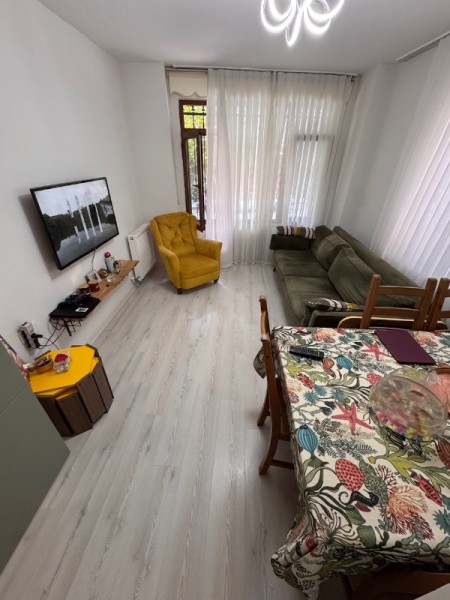Binevler Metroya 5 Dk Merkezi Konumda Yüksek Giriş 2+1 Satılık Daire