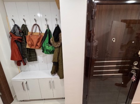 Binevler Metroya 5 Dk Merkezi Konumda Yüksek Giriş 2+1 Satılık Daire