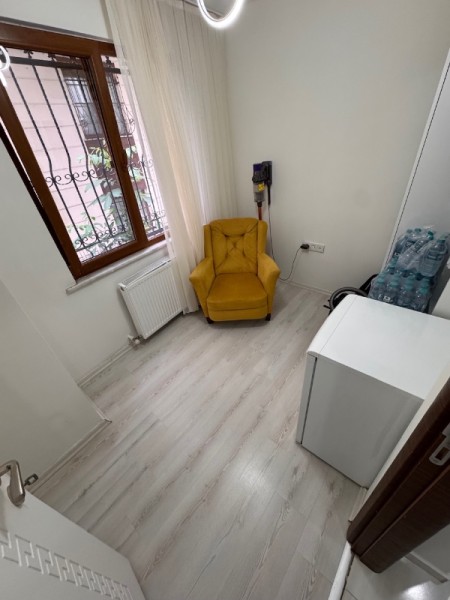 Binevler Metroya 5 Dk Merkezi Konumda Yüksek Giriş 2+1 Satılık Daire