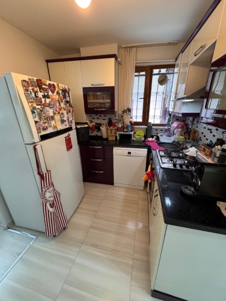 Binevler Metroya 5 Dk Merkezi Konumda Yüksek Giriş 2+1 Satılık Daire