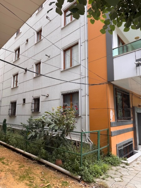 Binevler Metroya 5 Dk Merkezi Konumda Yüksek Giriş 2+1 Satılık Daire