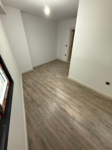 Binevler'de Metroya 5 Dk, Düz Giriş Sıfır 1+1 Satılık Daire