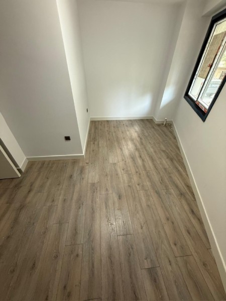 Binevler'de Metroya 5 Dk, Düz Giriş Sıfır 1+1 Satılık Daire