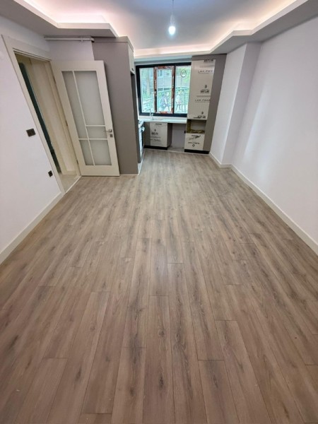 Binevler'de Metroya 5 Dk, Düz Giriş Sıfır 1+1 Satılık Daire