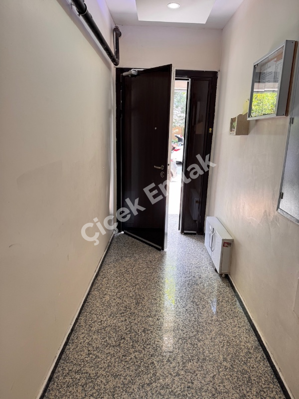 Binevler Metroya 5 Dk Merkezi Konumda Yüksek Giriş 2+1 Satılık Daire