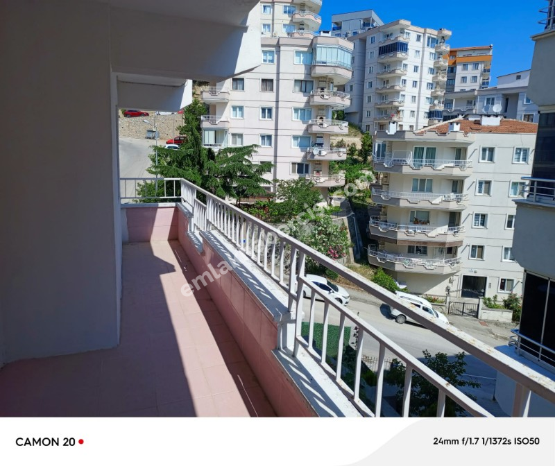 EMLAK HABERCİSİ' NDEN MUDANYA YENİ MAHALLE'DE DENİZ GÖRÜR OTOPARKLI  EŞYALI KİRALIK 3+1 DAİRE