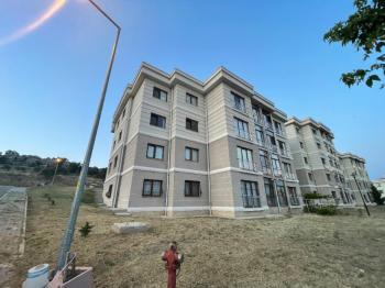 AFYON ÜÇOK EMLAKTAN KANLICA MAH TOKİDE SATILIK 2+1 ARAKAT DAİRE
