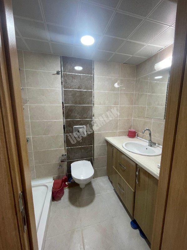 AFYON ÜÇOK EMLAKTAN KANLICA MAH TOKİDE SATILIK 2+1 ARAKAT DAİRE