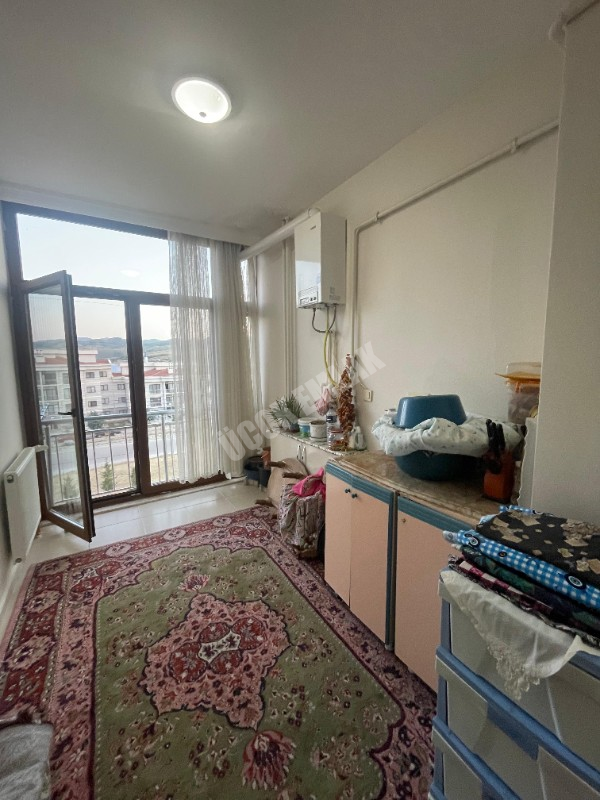 AFYON ÜÇOK EMLAKTAN KANLICA MAH TOKİDE SATILIK 2+1 ARAKAT DAİRE