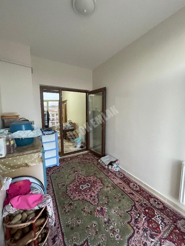 AFYON ÜÇOK EMLAKTAN KANLICA MAH TOKİDE SATILIK 2+1 ARAKAT DAİRE