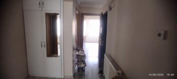 Antre Emlak'tan Satılık Akıncılar İzban Yanı Doğalgazlı Bakımlı 2+1 3.Kat Daire