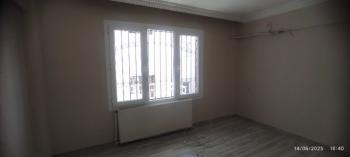 Antre Emlak'tan Satılık Akıncılar İzban Yanı Doğalgazlı Bakımlı 2+1 3.Kat Daire