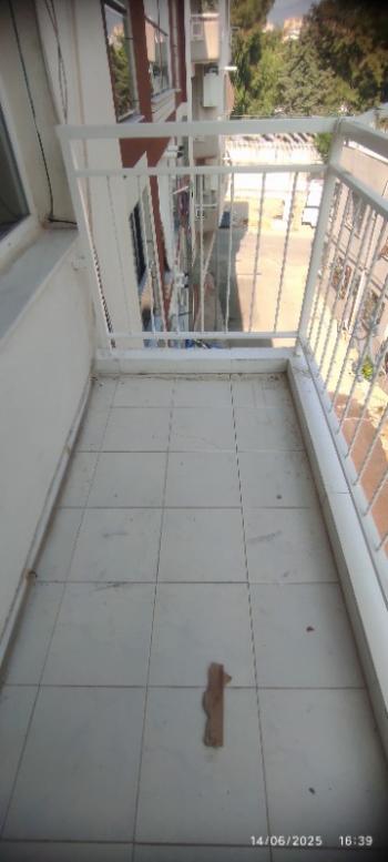 Antre Emlak'tan Satılık Akıncılar İzban Yanı Doğalgazlı Bakımlı 2+1 3.Kat Daire