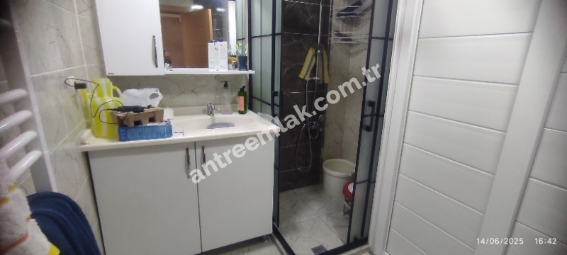 Antre Emlak'tan Satılık Akıncılar İzban Yanı Doğalgazlı Bakımlı 2+1 3.Kat Daire