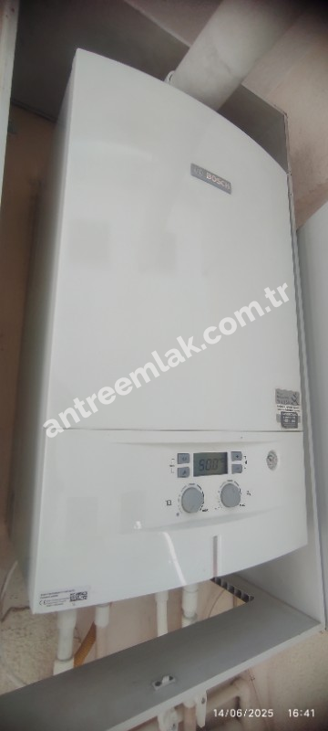 Antre Emlak'tan Satılık Akıncılar İzban Yanı Doğalgazlı Bakımlı 2+1 3.Kat Daire