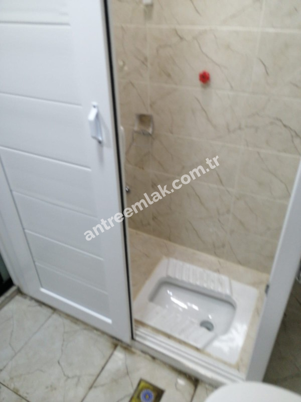 Antre Emlak'tan Satılık Akıncılar İzban Yanı Doğalgazlı Bakımlı 2+1 3.Kat Daire