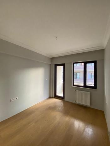 ARTI'DAN ÖZLÜCE'DE KİRALIK GENİŞ SİTEİÇİ HAVUZLU DAİRE