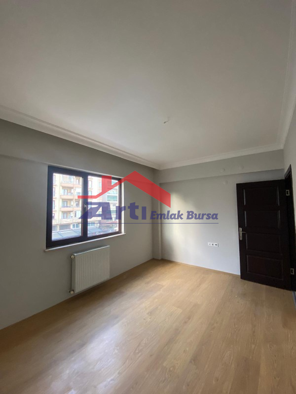 ARTI'DAN ÖZLÜCE'DE KİRALIK GENİŞ SİTEİÇİ HAVUZLU DAİRE