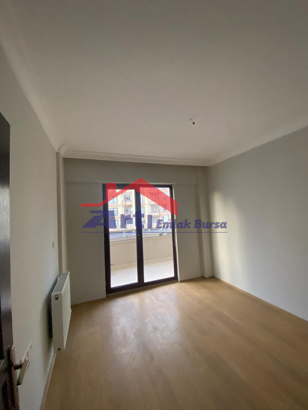 ARTI'DAN ÖZLÜCE'DE KİRALIK GENİŞ SİTEİÇİ HAVUZLU DAİRE