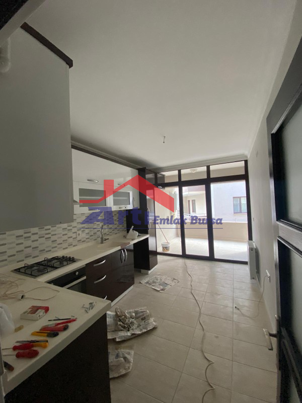 ARTI'DAN ÖZLÜCE'DE KİRALIK GENİŞ SİTEİÇİ HAVUZLU DAİRE