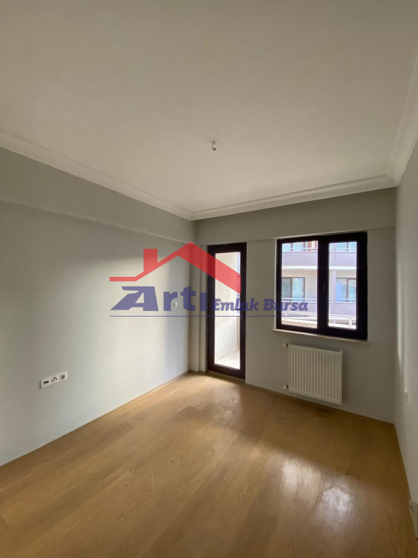 ARTI'DAN ÖZLÜCE'DE KİRALIK GENİŞ SİTEİÇİ HAVUZLU DAİRE