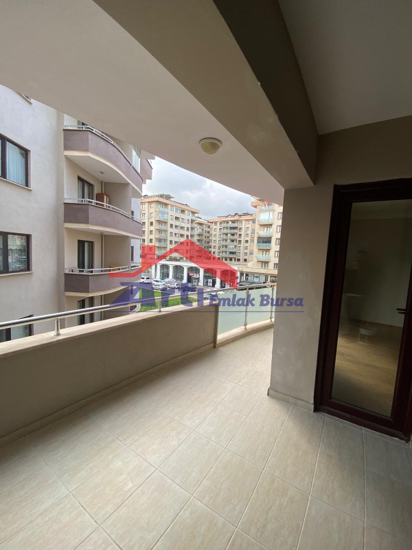 ARTI'DAN ÖZLÜCE'DE KİRALIK GENİŞ SİTEİÇİ HAVUZLU DAİRE