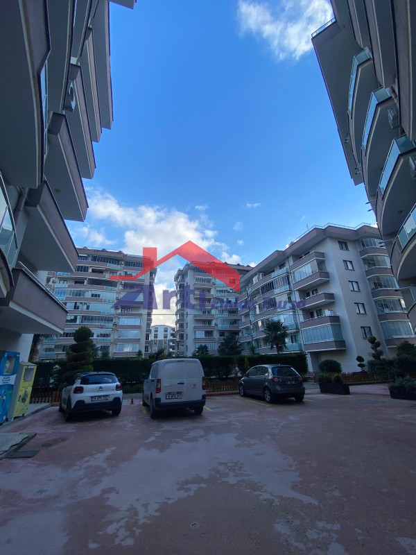 ARTI'DAN ÖZLÜCE'DE KİRALIK GENİŞ SİTEİÇİ HAVUZLU DAİRE