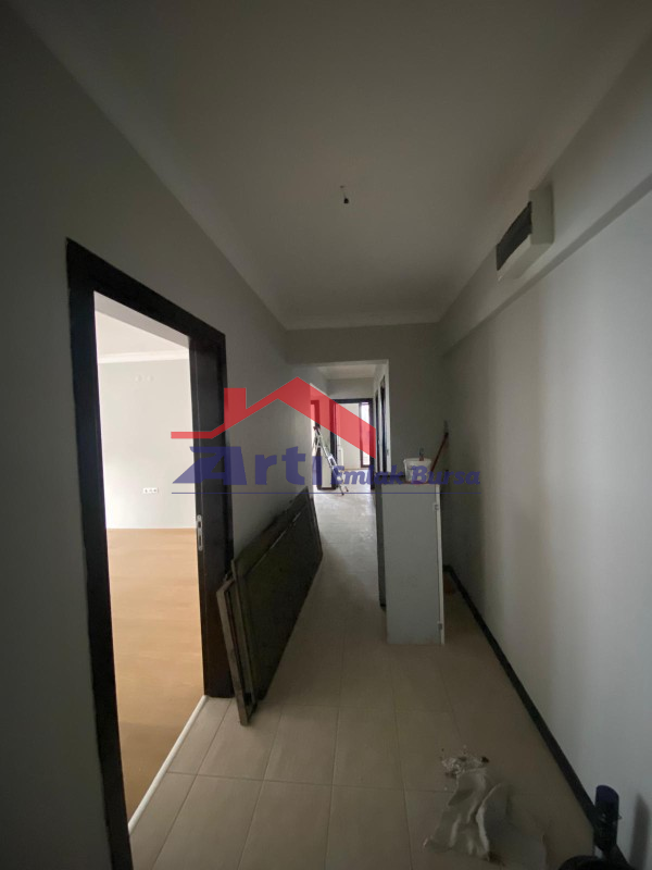 ARTI'DAN ÖZLÜCE'DE KİRALIK GENİŞ SİTEİÇİ HAVUZLU DAİRE