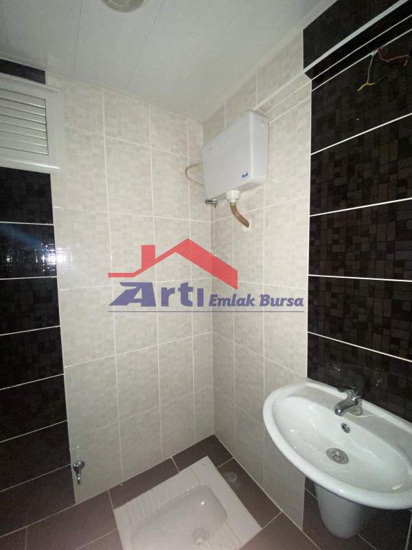 ARTI'DAN ÖZLÜCE'DE KİRALIK GENİŞ SİTEİÇİ HAVUZLU DAİRE