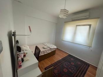Lefkoşa Kumsal Bölgesinde SATILIK 4+1 GENİŞ DAİRE
