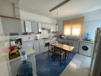 Lefkoşa Kumsal Bölgesinde SATILIK 4+1 GENİŞ DAİRE