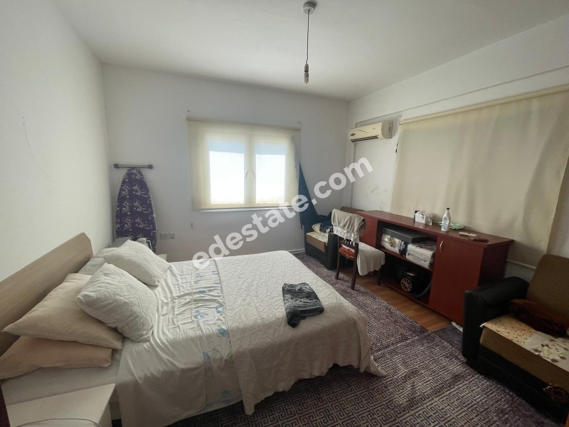 Lefkoşa Kumsal Bölgesinde SATILIK 4+1 GENİŞ DAİRE