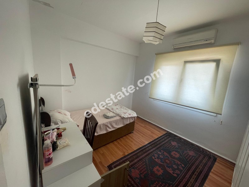 Lefkoşa Kumsal Bölgesinde SATILIK 4+1 GENİŞ DAİRE