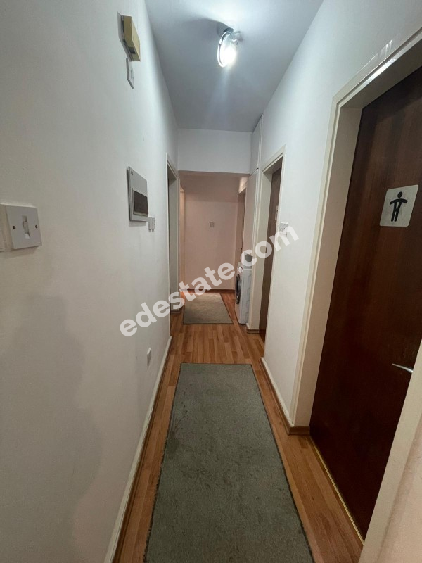Lefkoşa Kumsal Bölgesinde SATILIK 4+1 GENİŞ DAİRE