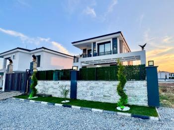 Didim Efeler Mahallesinde Yol Cepheli Satılık Villa
