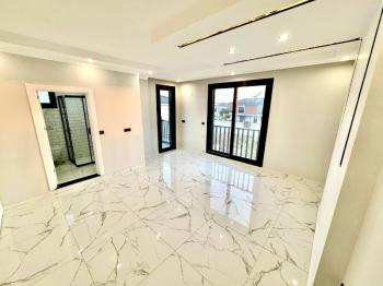 Didim Efeler Mahallesinde Yol Cepheli Satılık Villa