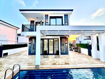 Didim Efeler Mahallesinde Yol Cepheli Satılık Villa