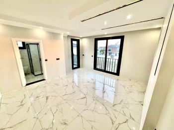 Didim Efeler Mahallesinde Yol Cepheli Satılık Villa