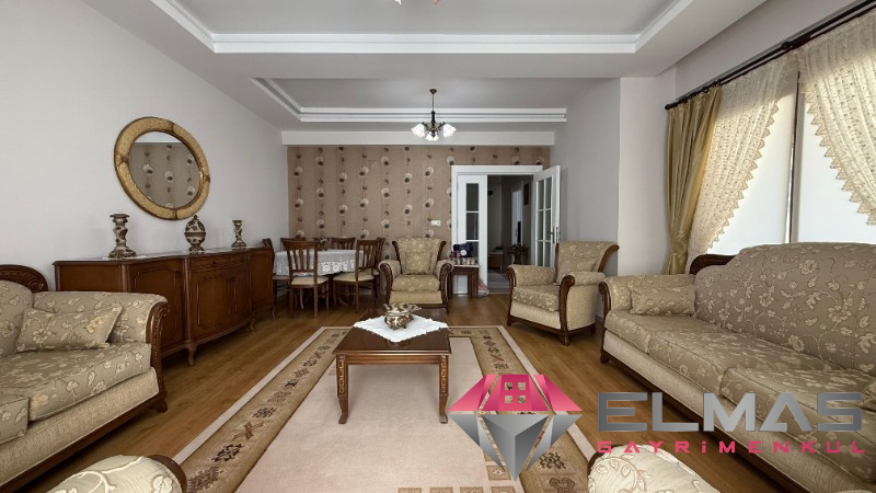 Elmas’tan Merkez’in En Prestijli Sitesinde Bağımsız Mutfak 3+1