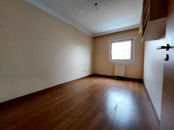 WEN BERKAN GÜLER'DEN AVRUPA KONUTLARI TEM'DE 4.5+1 4. KAT 169 m2 LÜKS DAİRE