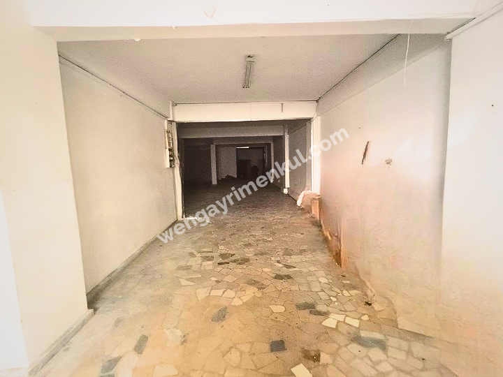 Bodrumlu dükkan Yıldırım mh,100.y cd Bayrampaşa